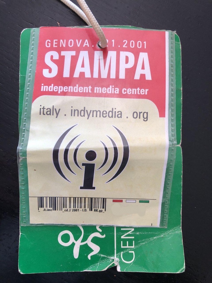 Genova 2001. Tesserino fai-da-te di indymedia (da Void)